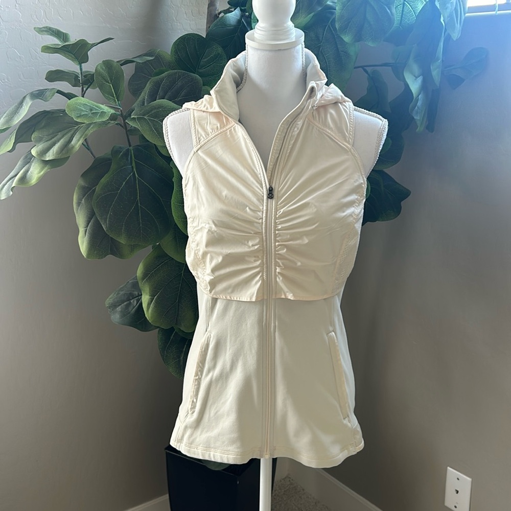 Lululemon Athletica Cream Vest